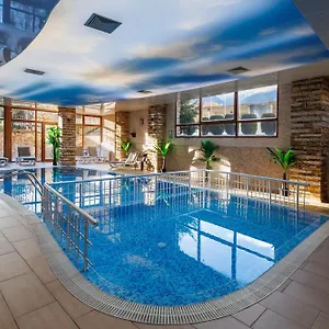 Wood & Aparthotel